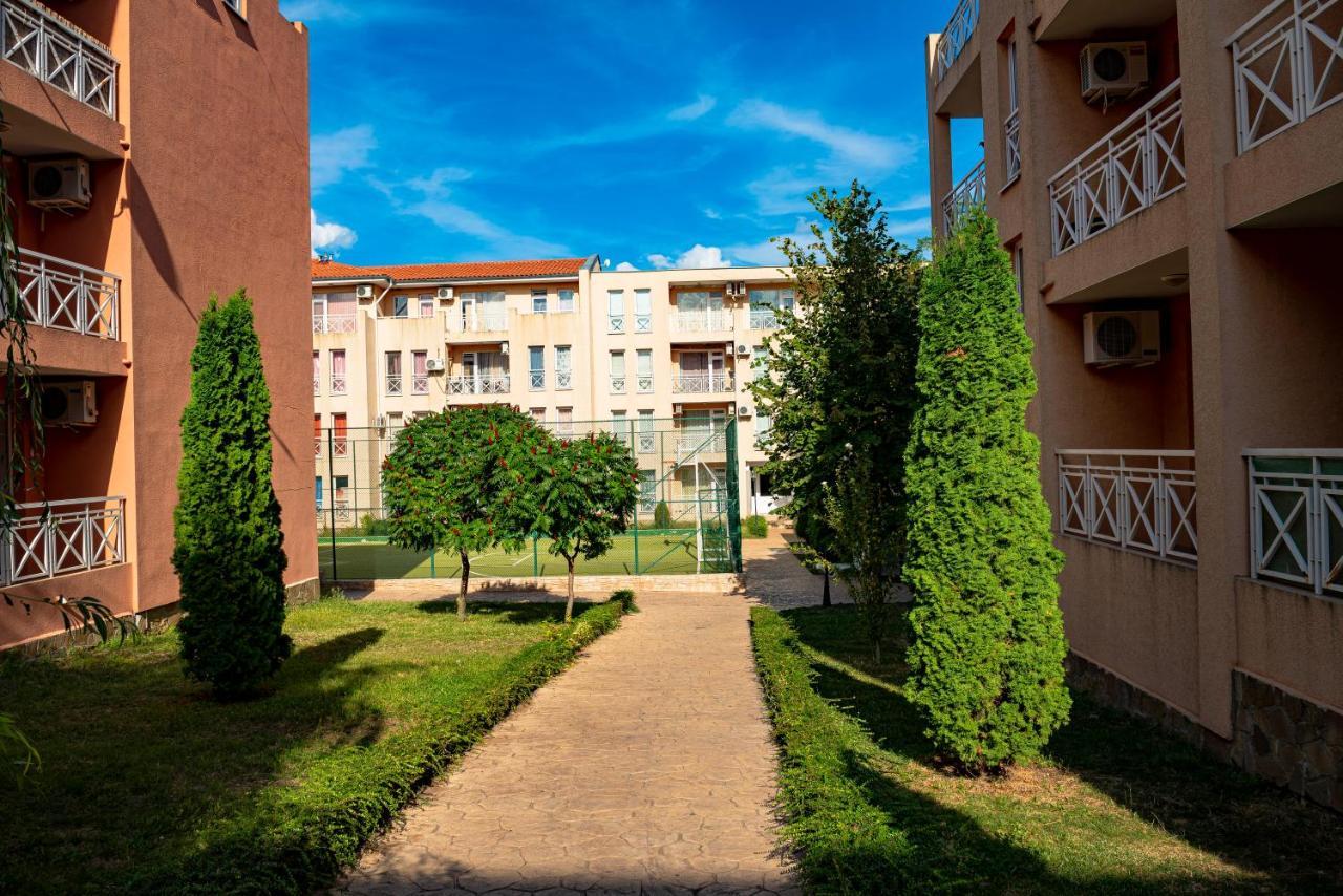 Sunny Day 6 - Menada Apartments ساني بيتش المظهر الخارجي الصورة